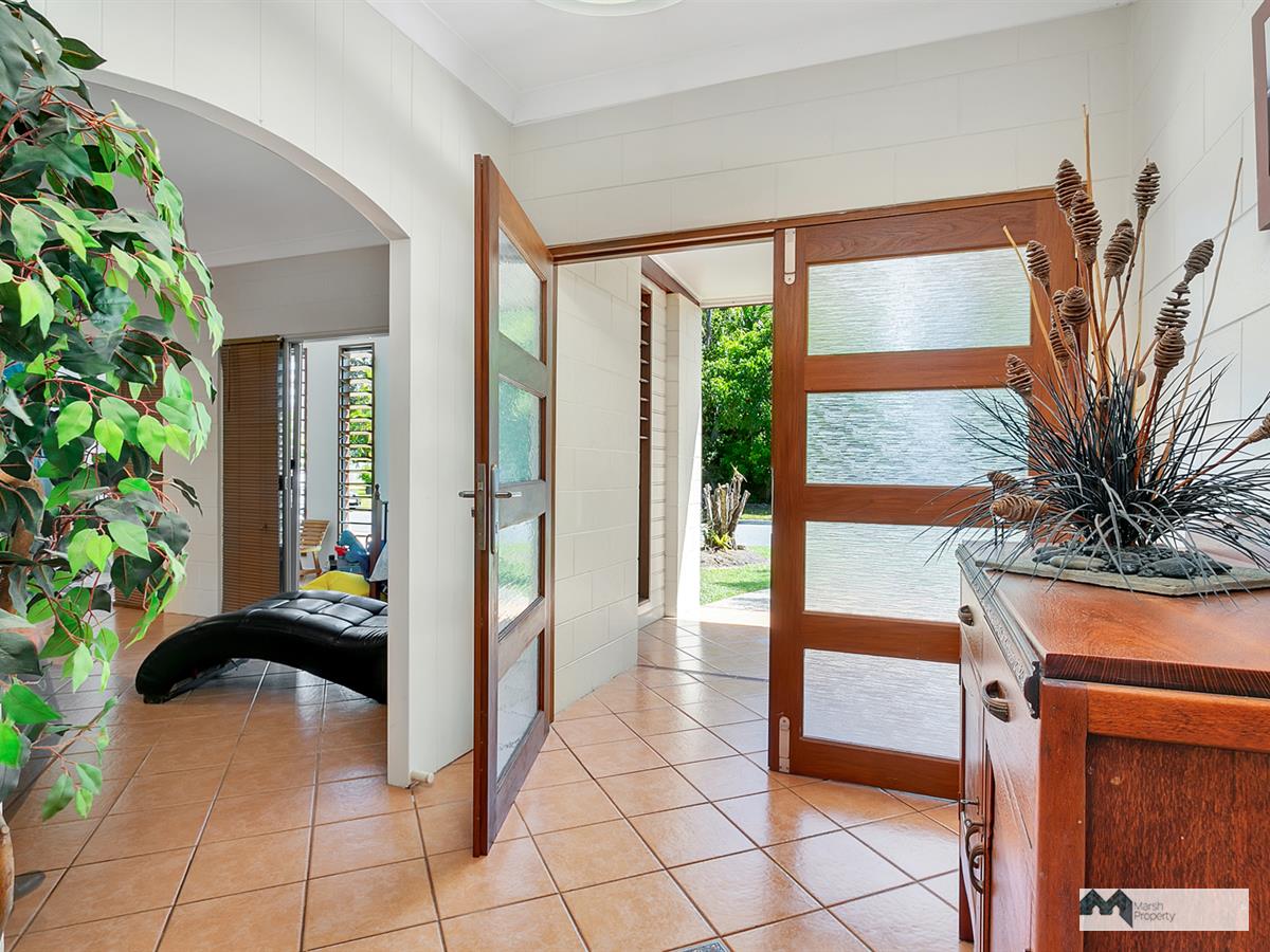 Beachside Family Home With Lots Of Space