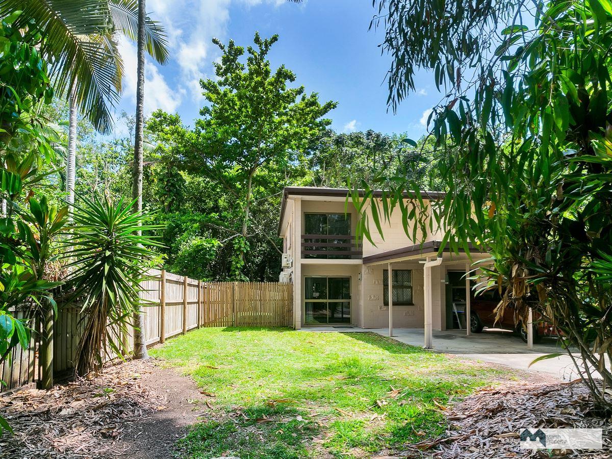 Two Bedroom Townhouse In Immaculate Condition