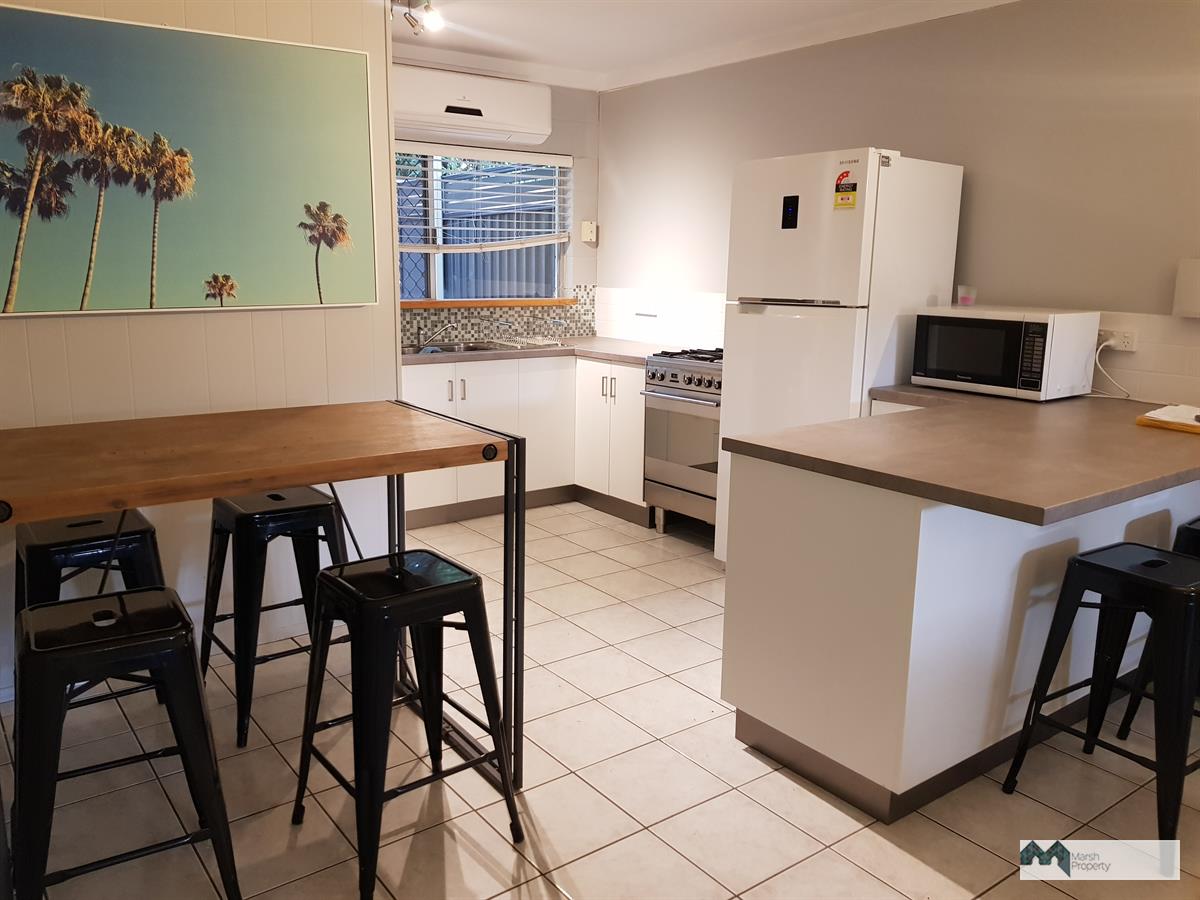 Furnished Self-contained Unit Close To The City