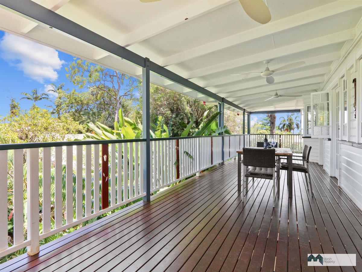 Bright & Breezy Freshwater Home