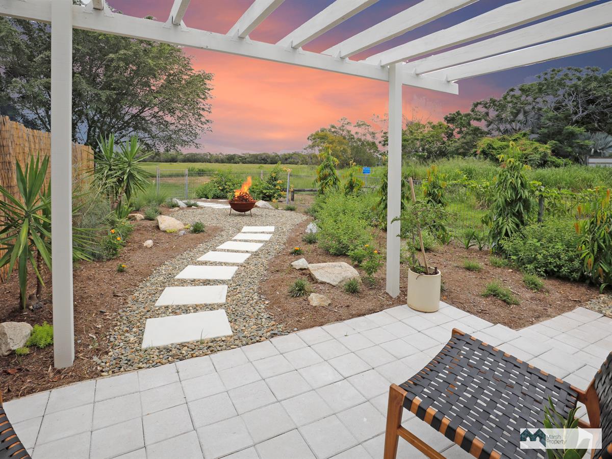 Stylish Beachside Half Duplex