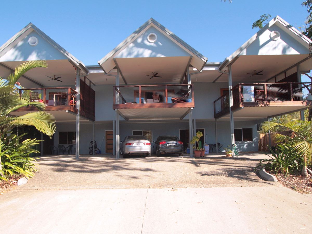 Spacious Beachside Townhouse