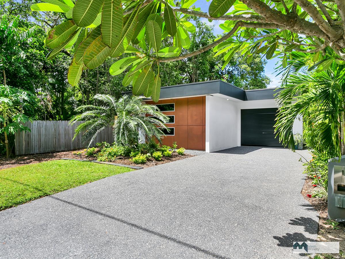 Contemporary Perfection Ten Minutes From The Cbd