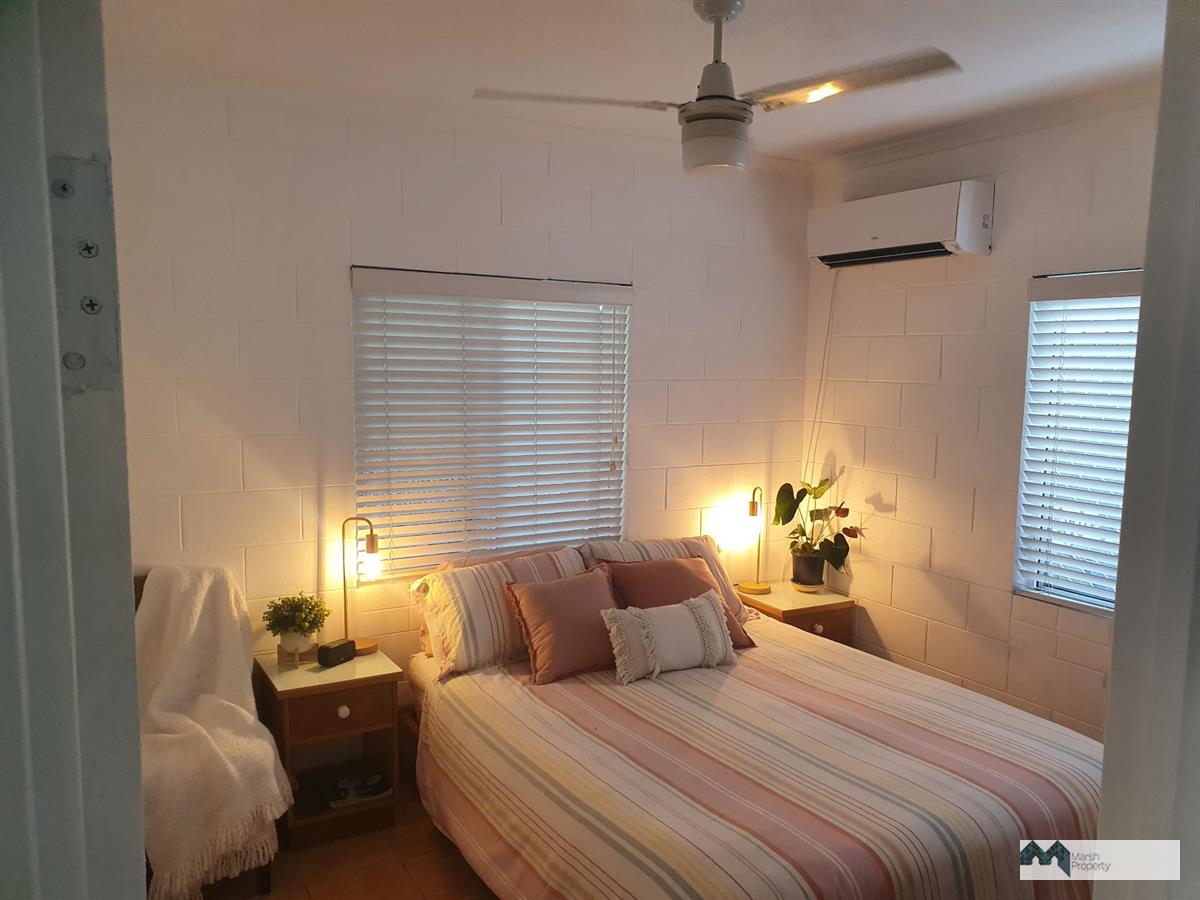 Spacious Unit & A Short Stroll To The Beach