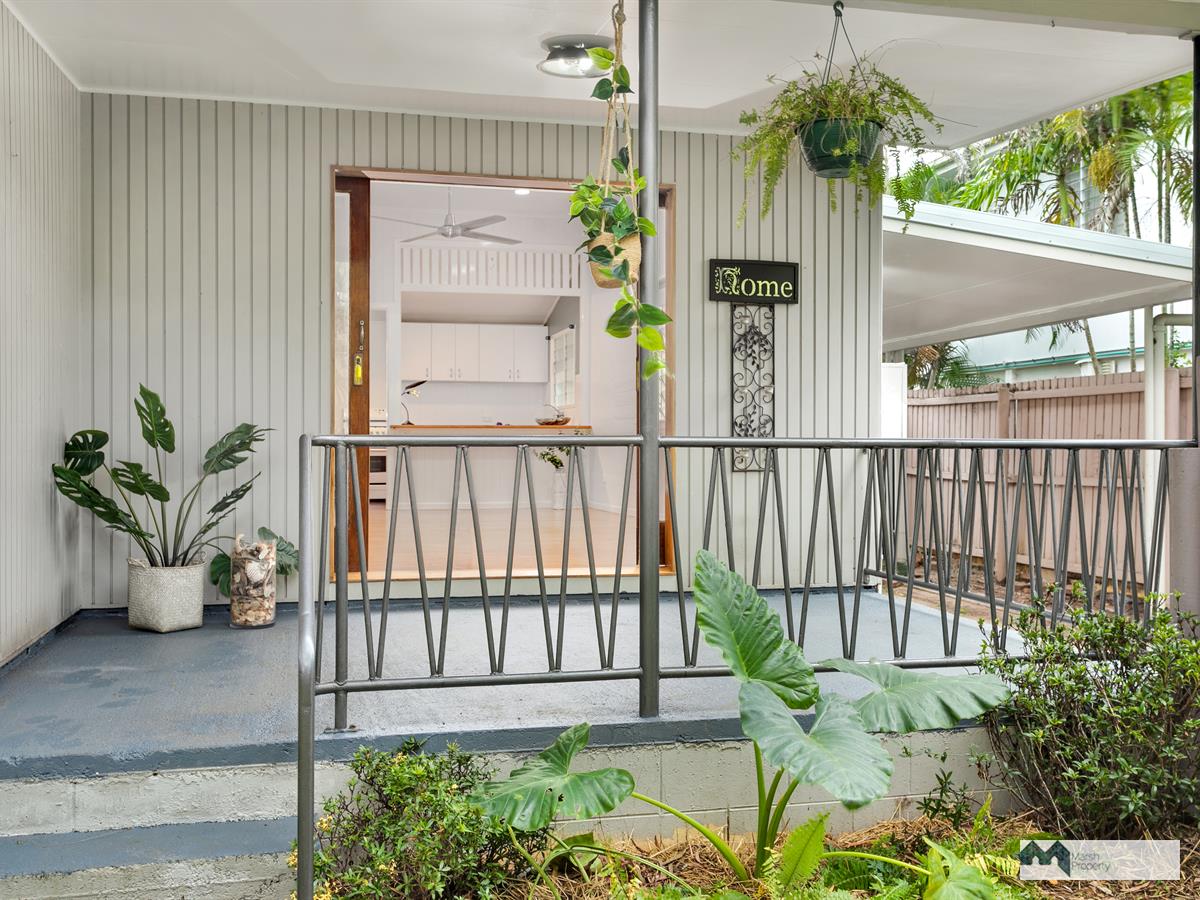 54 Marshall St, Machans Beach - Thumbnail 2
