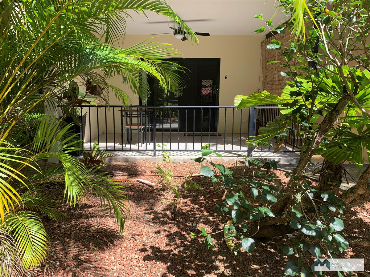 Stroll In To Stratford Gardens