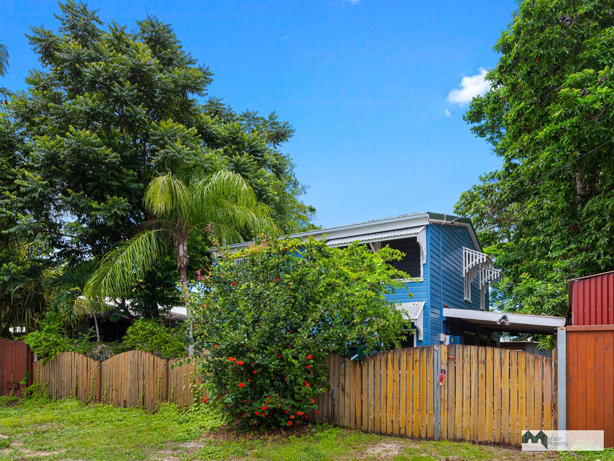 Renovator One Street From The Waterfront