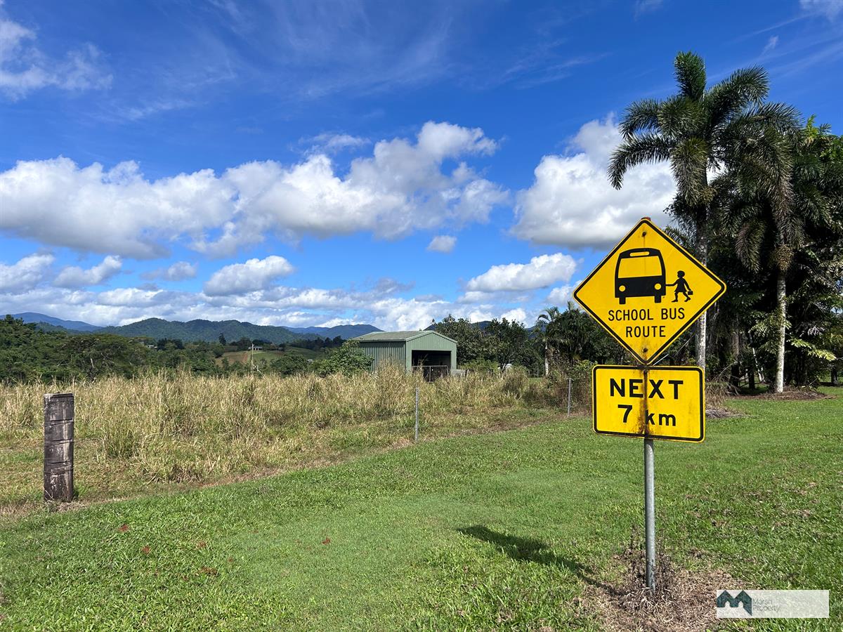Rural Escape With Private Creek